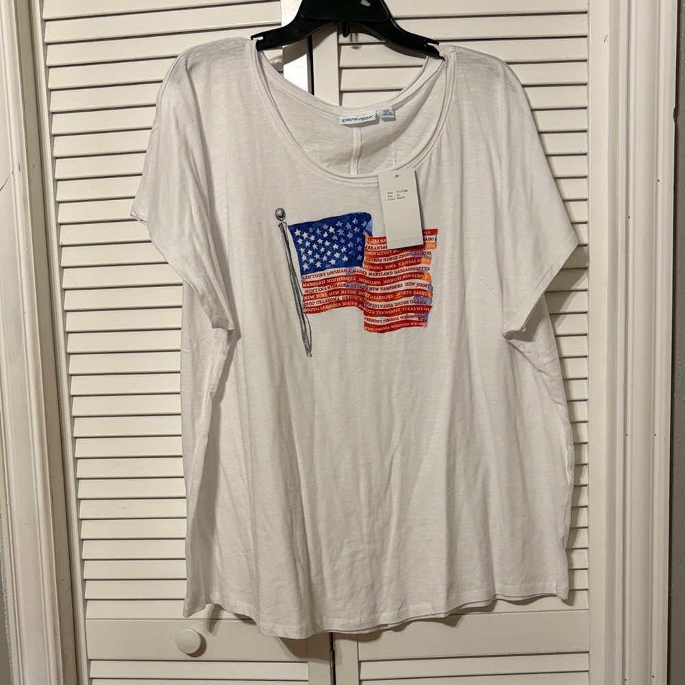 Kiwi Fresh White Short-Sleeve Tee with Americana Flag Graphic